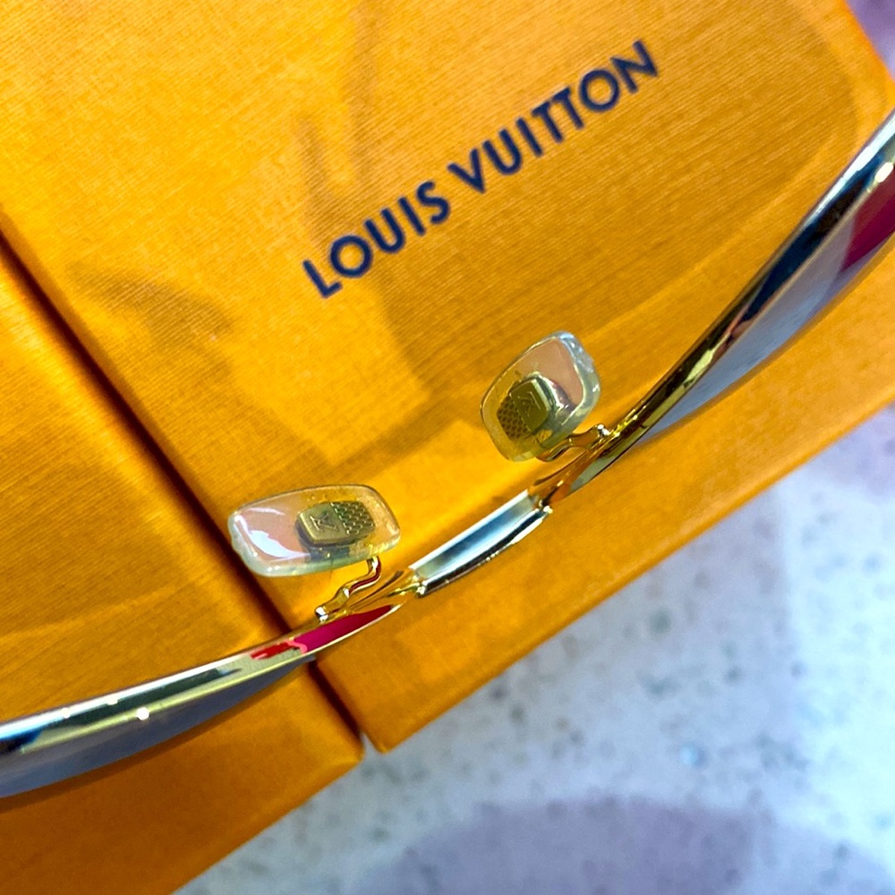 Louis Vuitton Aviator sunglasses - Picture 9 of 16